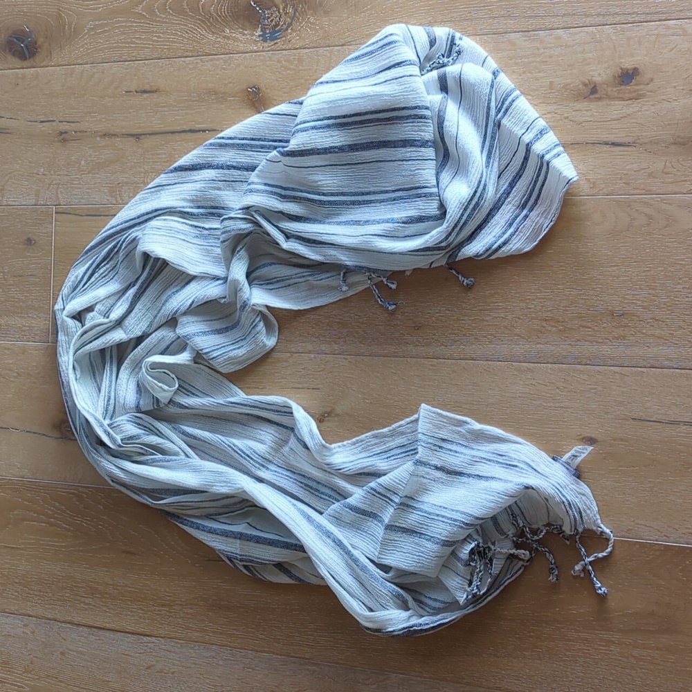 NWOT scarf by aerie